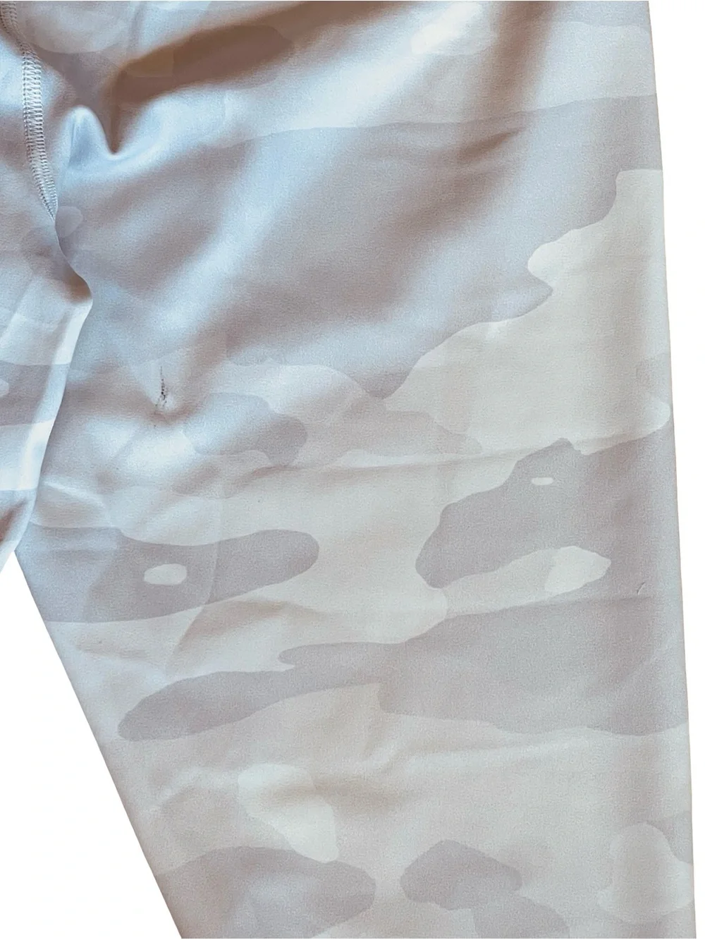 Alo Yoga Women’s Sz L Gray White Leggings High Rise Camo Vapor
